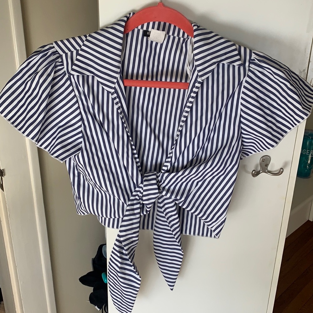 never worn front tie cropped shirt